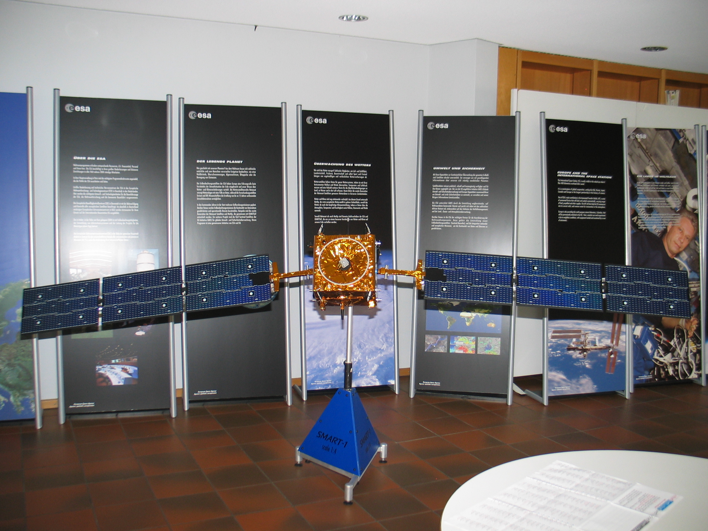 Astronomietag 2008, Raumfahrtaustellung in der VHS Bad Homburg.